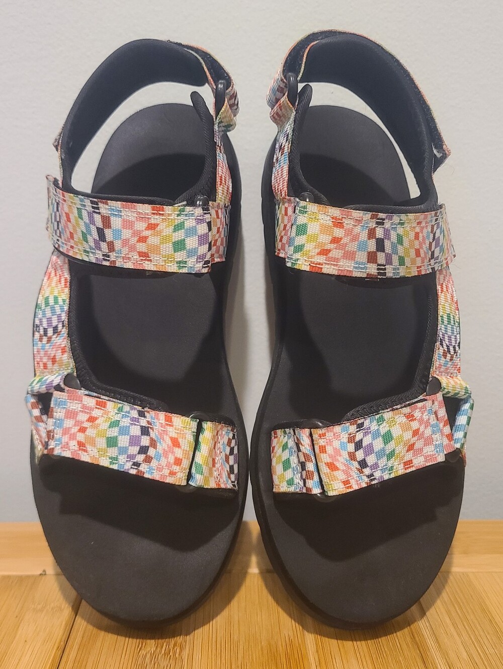 Raindow Checkered Outdoor Sandals Velcro Size 7